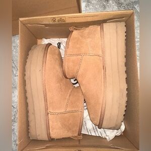 UGGS Platform Boots